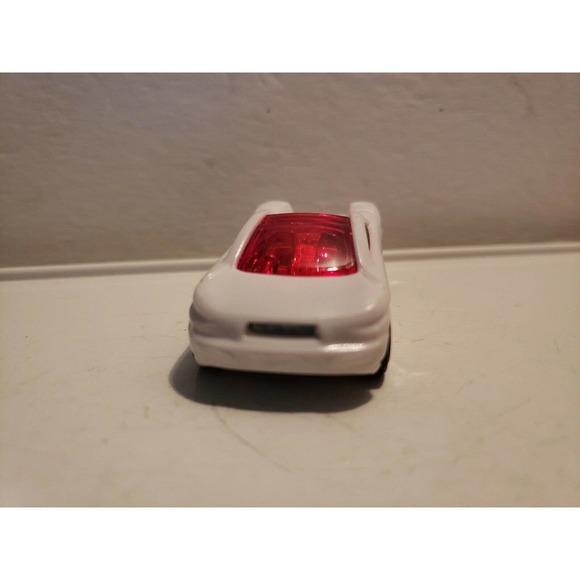Hot Wheels 2001 Backdraft (White) Diecast Car Loose D34 - Picture 4 of 6